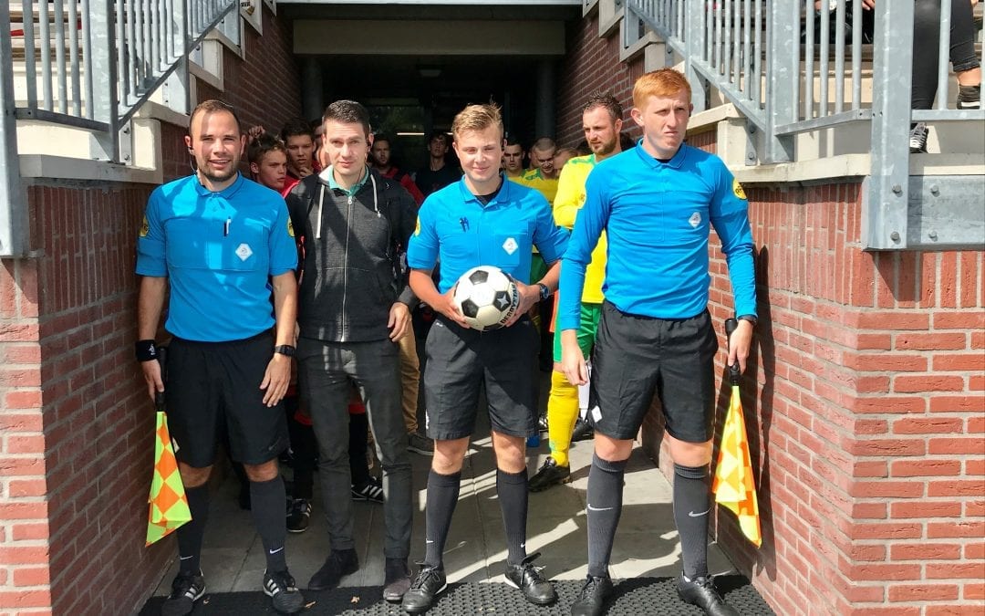 Axitour is met AXIWI® voorkeursleverancier van de Centrale Organisatie van Voetbal Scheidsrechters (COVS) voor draadloze headsets